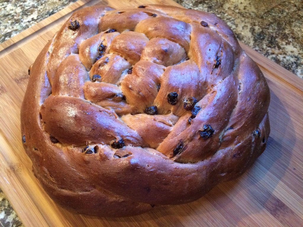 round raisin challah